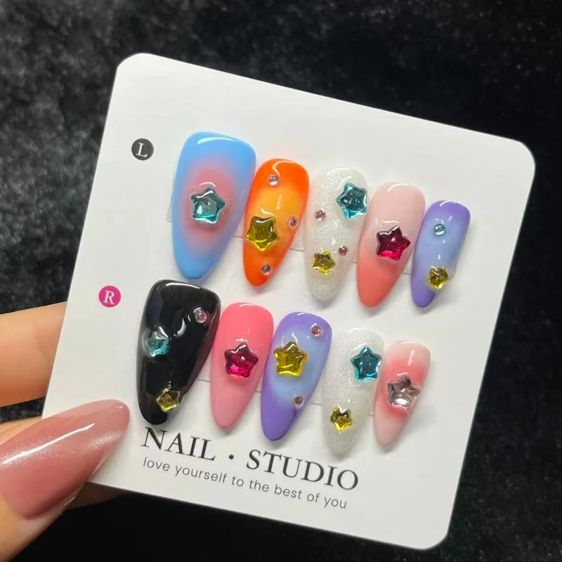 10 SZT. Paznokcie Sztuczne Dopaminowe w Kształcie Migdała, Słodki i Modny Styl z Kokardką i Gwiazdą, Ręcznie Robione, Wielokrotnego Użytku, Kolorowe dla Kobiet i Dziewcząt