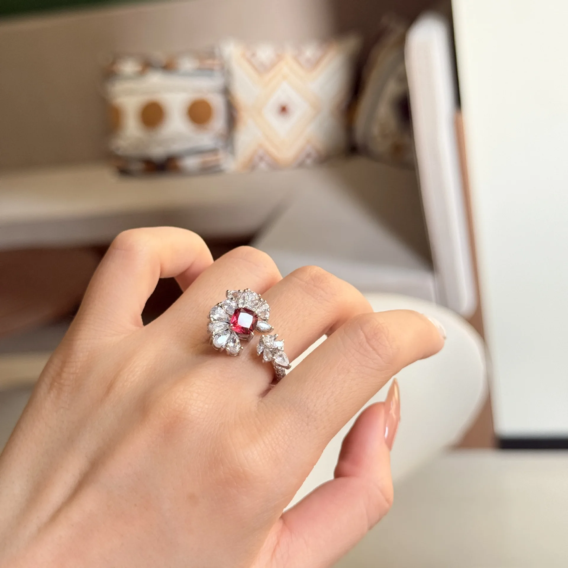 

High quality light luxury diamonds inlaid ruby flower rings for women classic charms high-quality red ring wedding jewelry gift