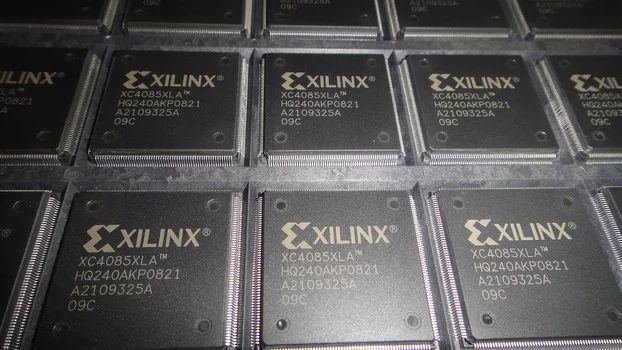 

1~10pcs/lot XC4085XLA-09HQ240C XC4085XLA-09HQ240I XC4085XLA09HQ240 QFP240 100% Brand New Original