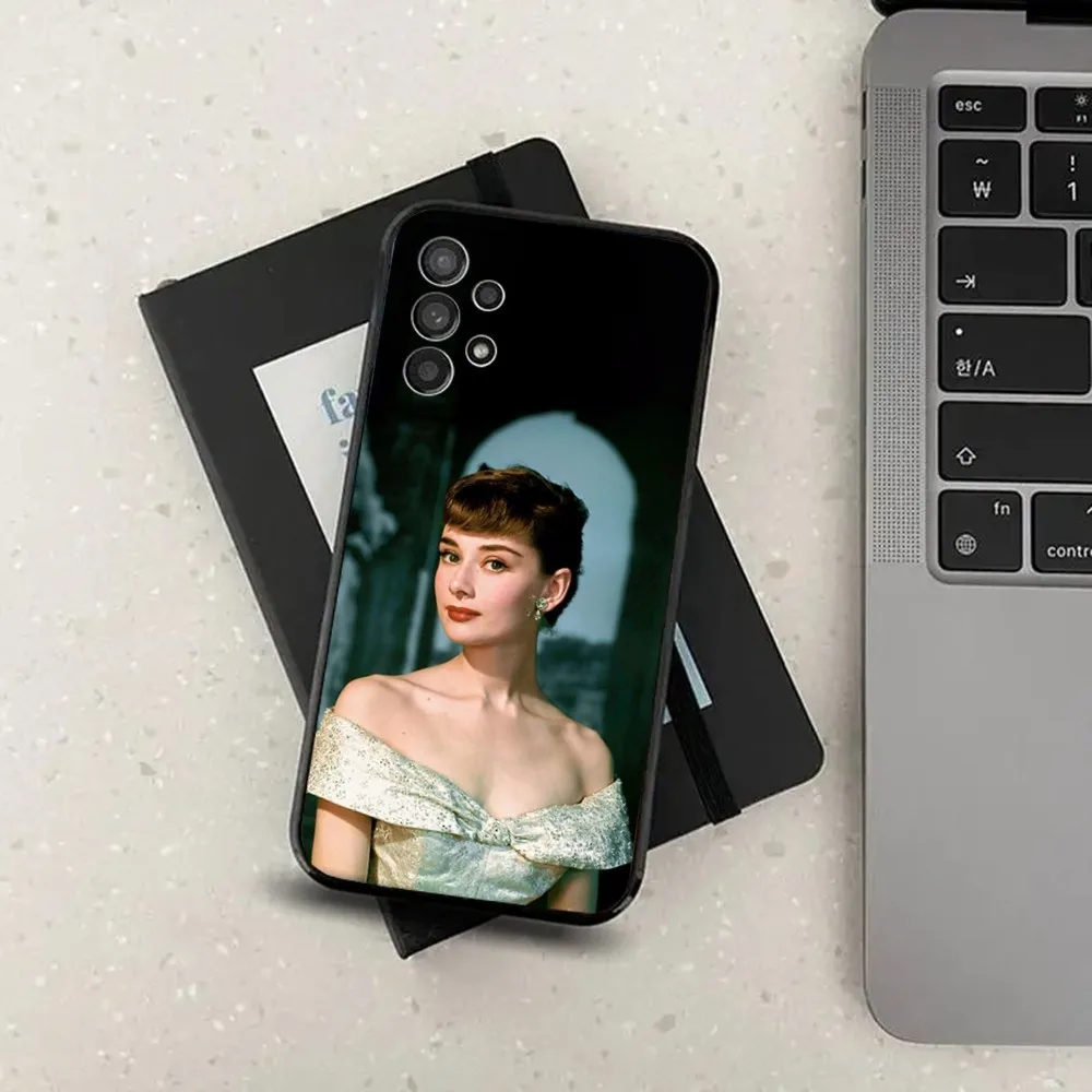 Audrey Hepburn Phone Case For Samsung S24,S21,S22,S23,S30,Ultra,S20,Plus,Fe,Lite,Note,10,9,5G Black Soft Cover