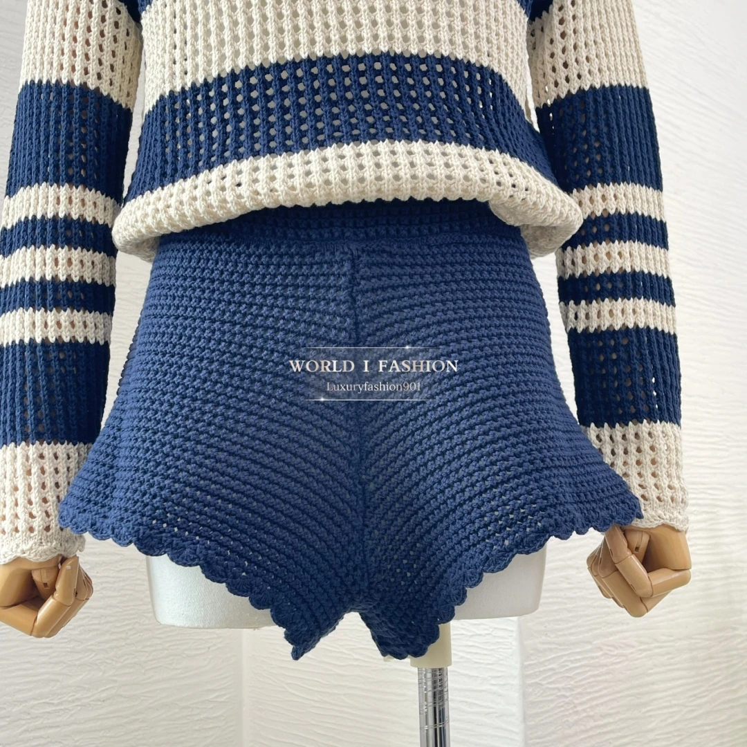 

Beige Blue Striped Print Knit Long Sleeve Pullover Tops and Shorts Set