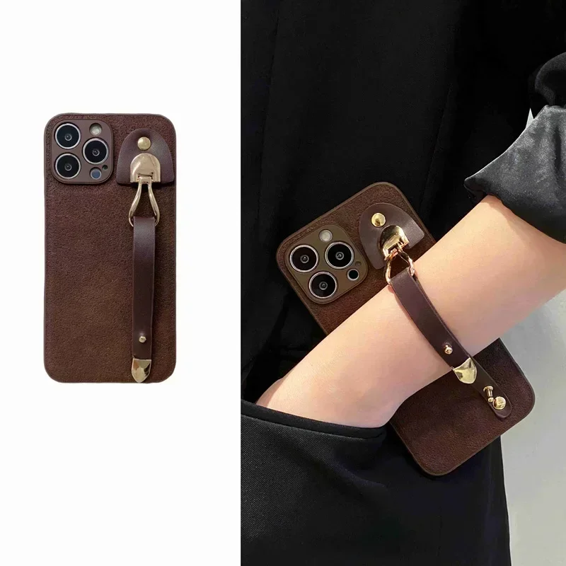 

Vintage leather suitable for iPhone 16Promax wrist strap holder phone case 14pro 13 12 hardware buckle xsmax XR protection cover