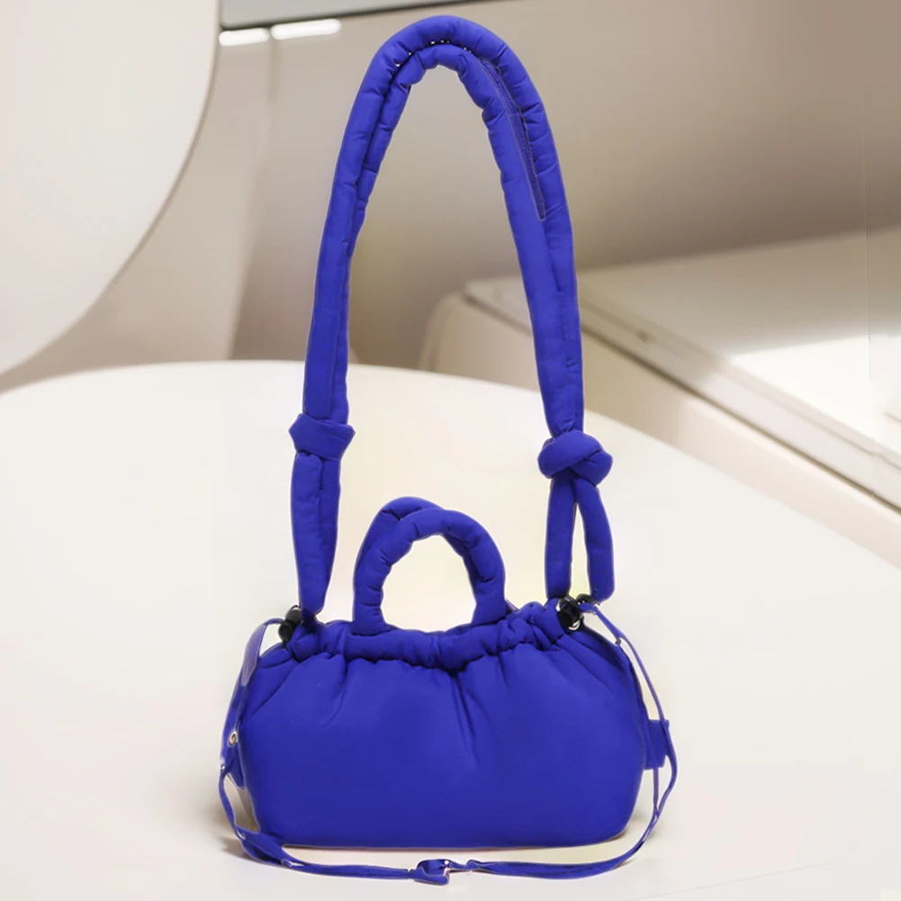 キャンディーカラーのファッションハンドバッグソフトパファークロスボディバッグ調節可能なストラップ付き小さなトートバッグ女性の仕事ショッピング旅行