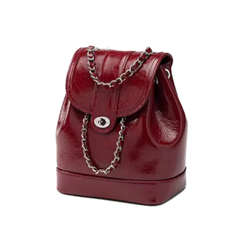 Cardinal Red backpack, a retro and fashionable cowhide versatile chain bag, a single-shoulder crossbody bucket bag