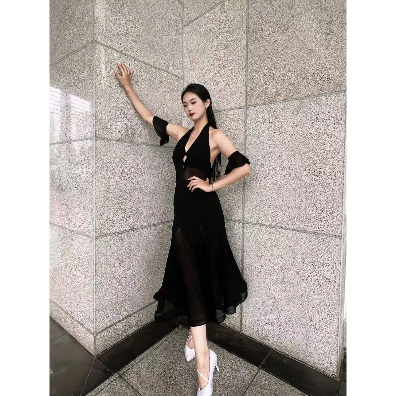 Robe de danse moderne personnalisée, tenue d'entraînement, compétition de Performance, Ocostumes, haut à licou noir, jupe serrée aux hanches