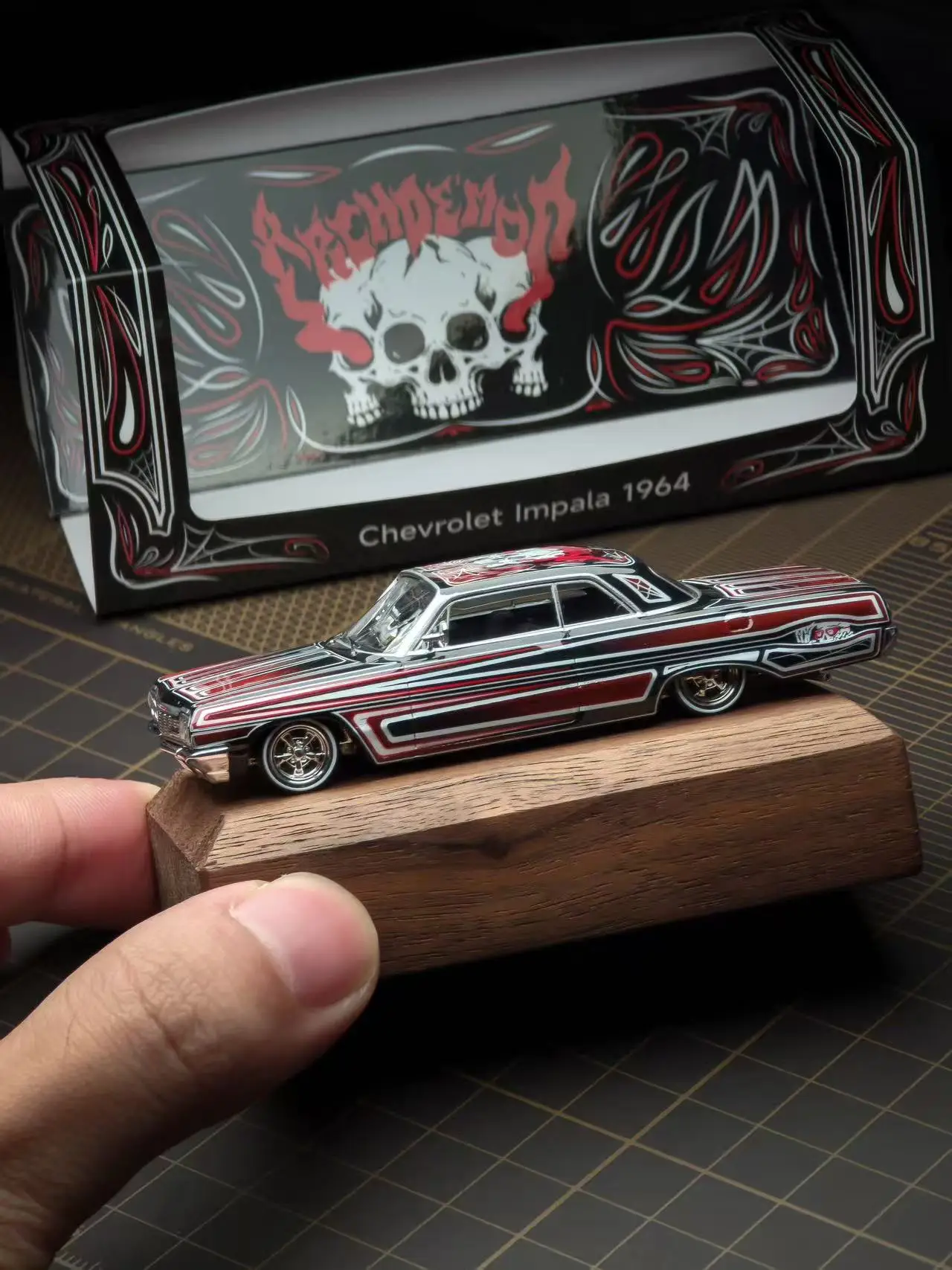1/64 97M Impala Day of the Dead Special Edition Diecast Car Model Pre-sale