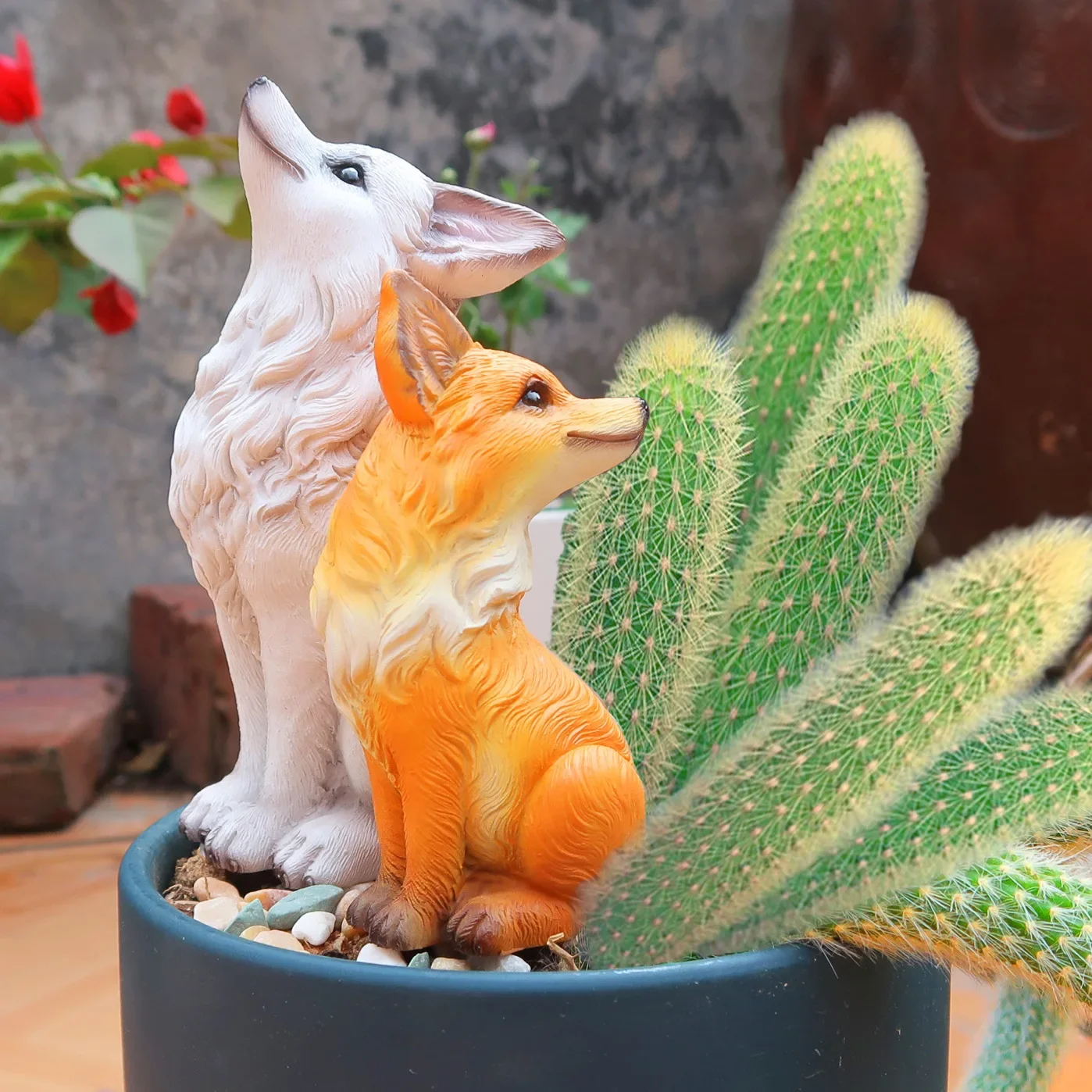 

Nine-tailed fox ornament succulent resin landscaping decoration outdoor courtyard garden potted plant simulation fox handicraft