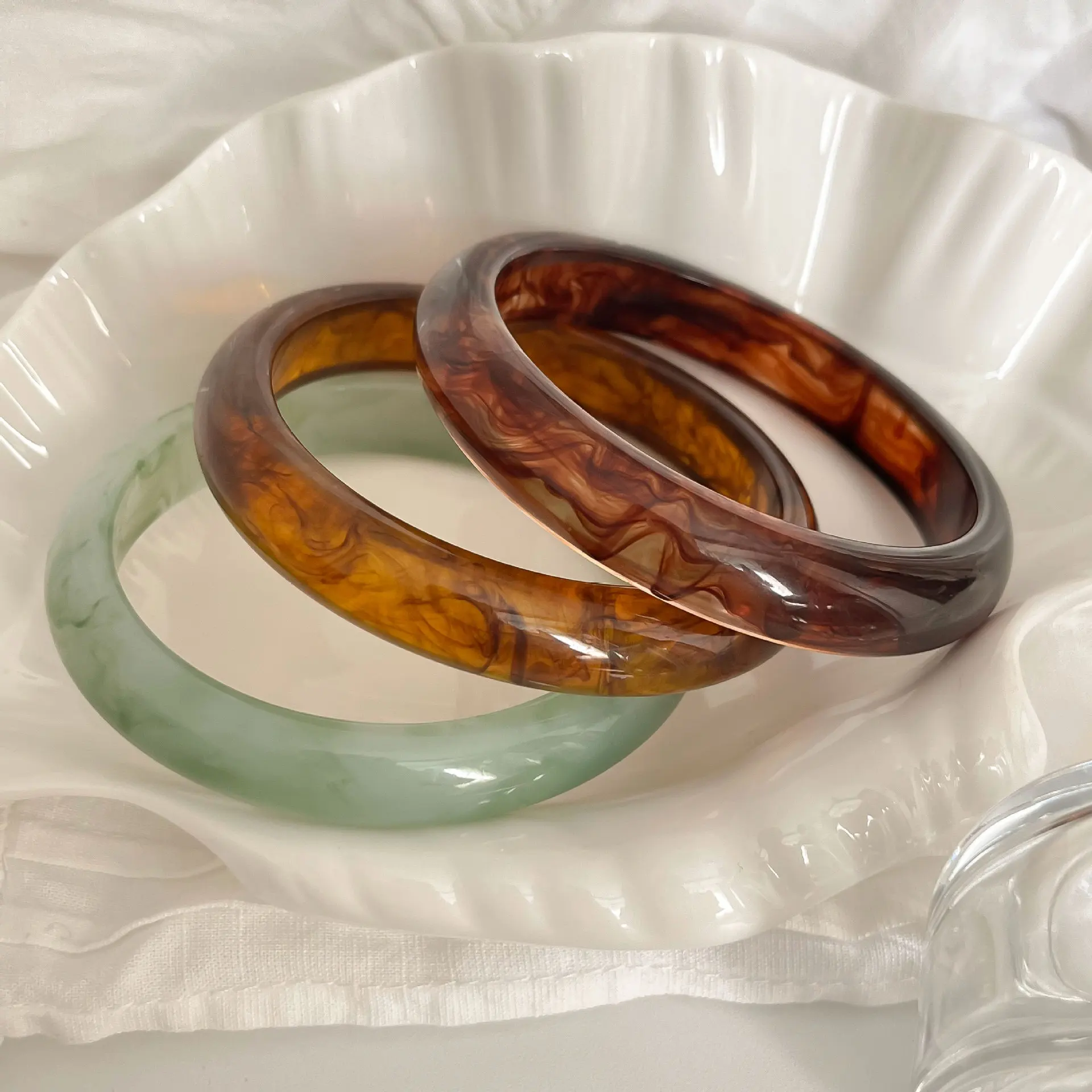 12MM Round Resin Women Bangles Retro Smudge Amber Color Exquisite Texture Acrylic Bracelet Fashion Jewelry Daily Accessories