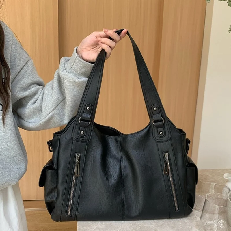 2026 Women Vintage Versatile Black Leather Shoulder Bags Lady Large Capacity Tote Bag Female Affordable Wholesale Messenger Bag