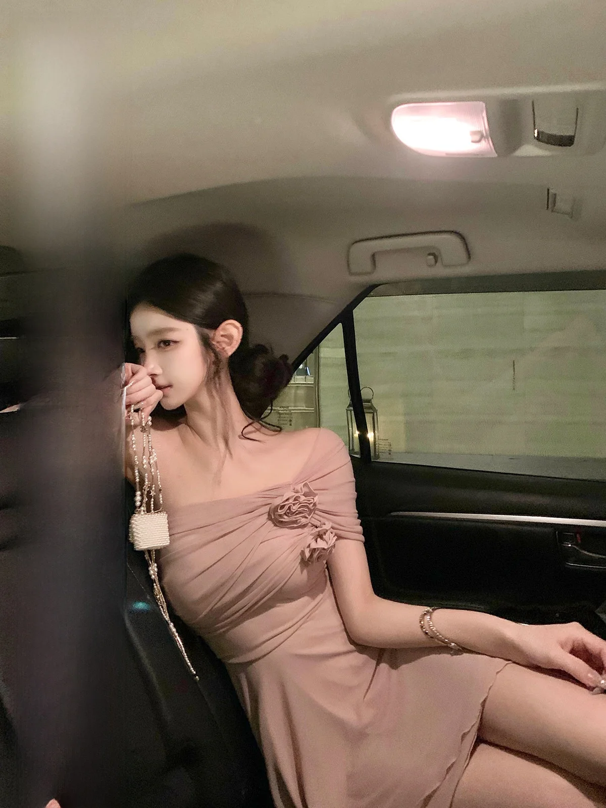 

Soft Pink Rose Pleated Dress Casual Style Women's Dress No Brand Registered Trademark Other Material 100% Spring Season