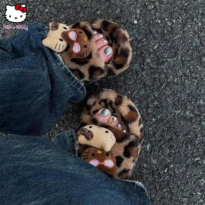 

Y2K Sanrio Hello Kitty плюшевые тапочки с леопардовым принтом, милые осенне-зимние нескользящие домашние туфли на толстой подошве для пикантных девушек, модная обувь