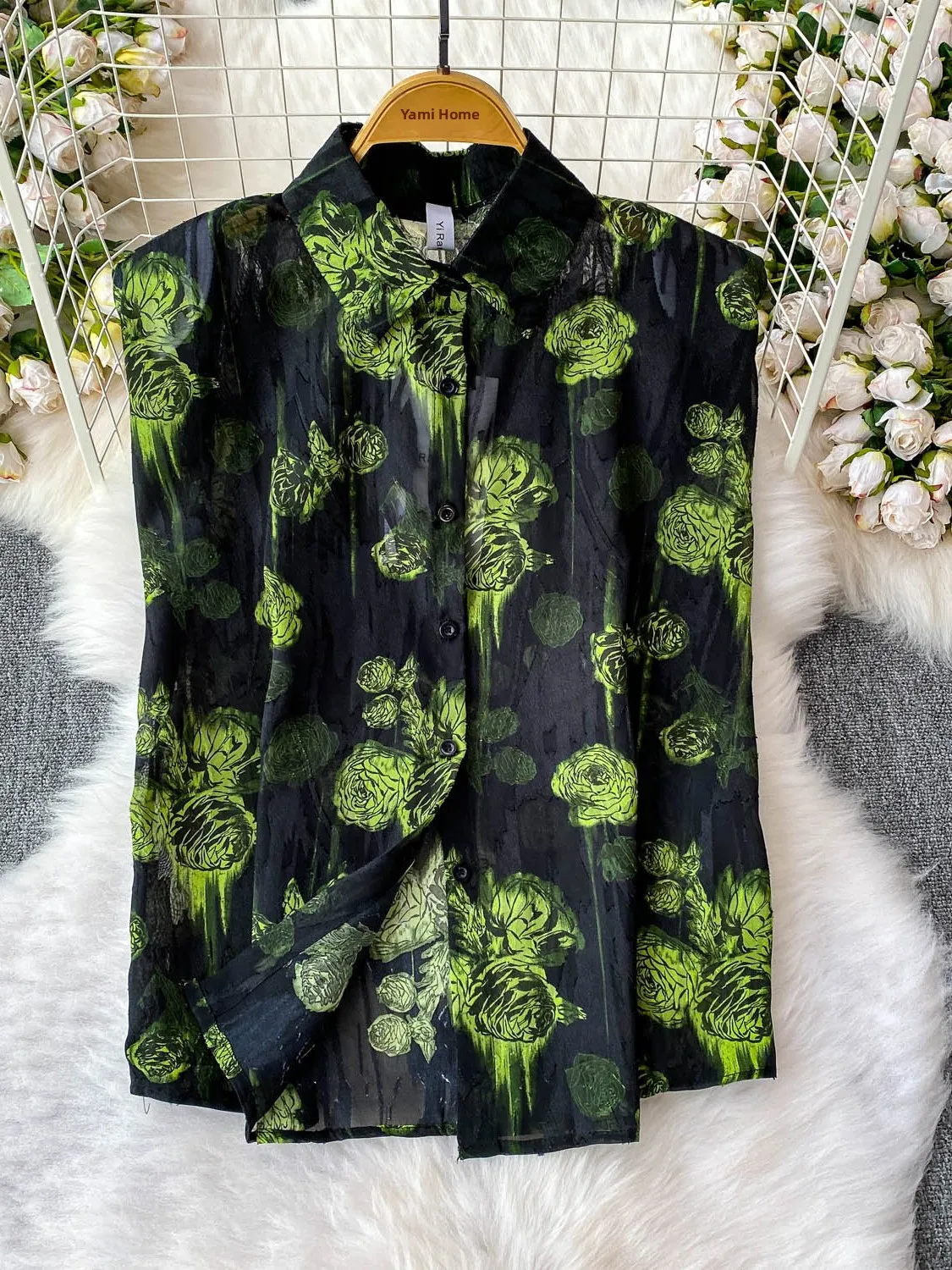 

Light Maturi Sle Printed Ne Svel oulder Pad Vest irt Women's New 2025 Thin Breathable Me Top