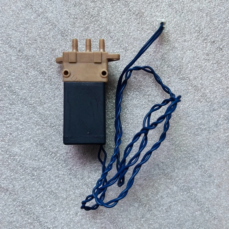 Used Disassembled Spare Parts 3-Way Solenoid Valve GOD-3T12-N2 Mini Air Control Electromagnetic Valve DC12V 3.3W 220kPa