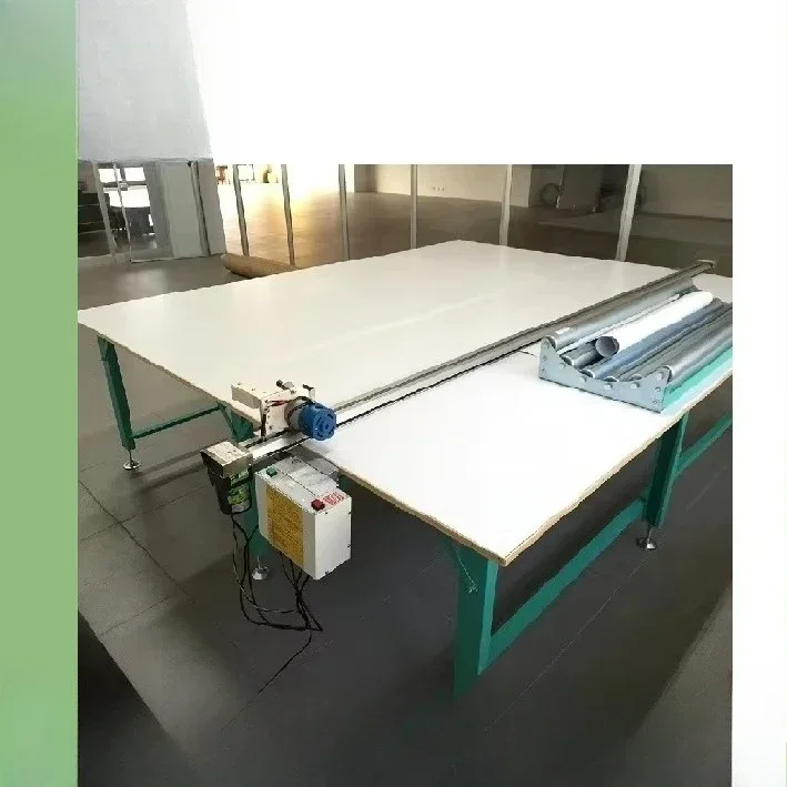 Automatic stainless steel experimental blind fabric cutting machine
