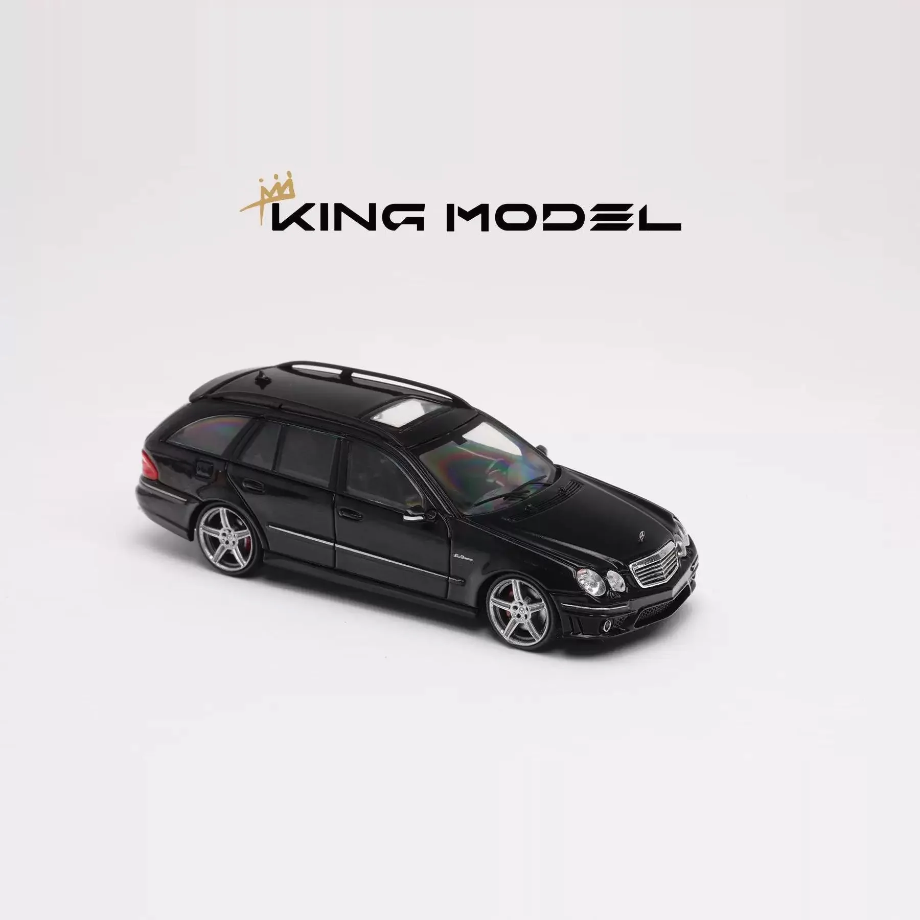 Pre-order *KINGMODEL Limited Edition 1:64 BENS C63 E63 Travel Edition Alloy Car Model - shipped in March