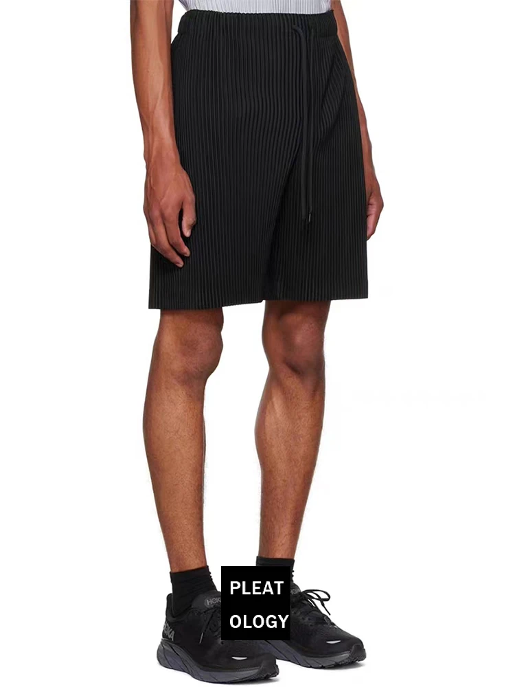 YUDX Miyake Pleated Men's Shorts 2023 Summer New Loose Casual Shorts Men's Black Five-point Pants Mens Shorts  Shorts for Men