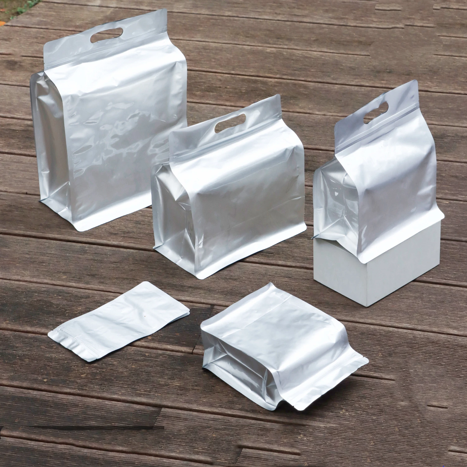 

20PCS 3D Portable Aluminum Foil Ziplock Bags | Resealable Pouches for Chocolate, Beaf Candy, Snacks, Coffee & Dry Food Storage