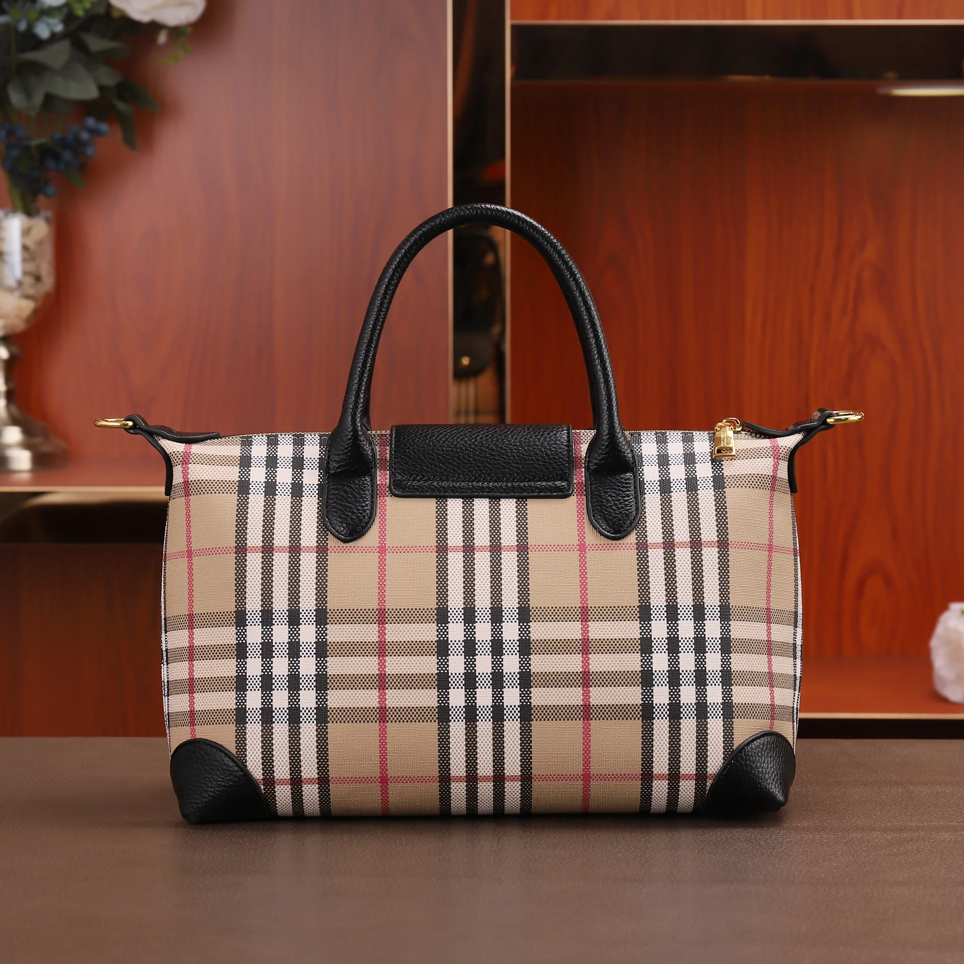 

​​2025 SS Color-Block Mini Bag, Curated Convertible Top Handle & Shoulder Purse for Women, Architectural Day to Night Tote