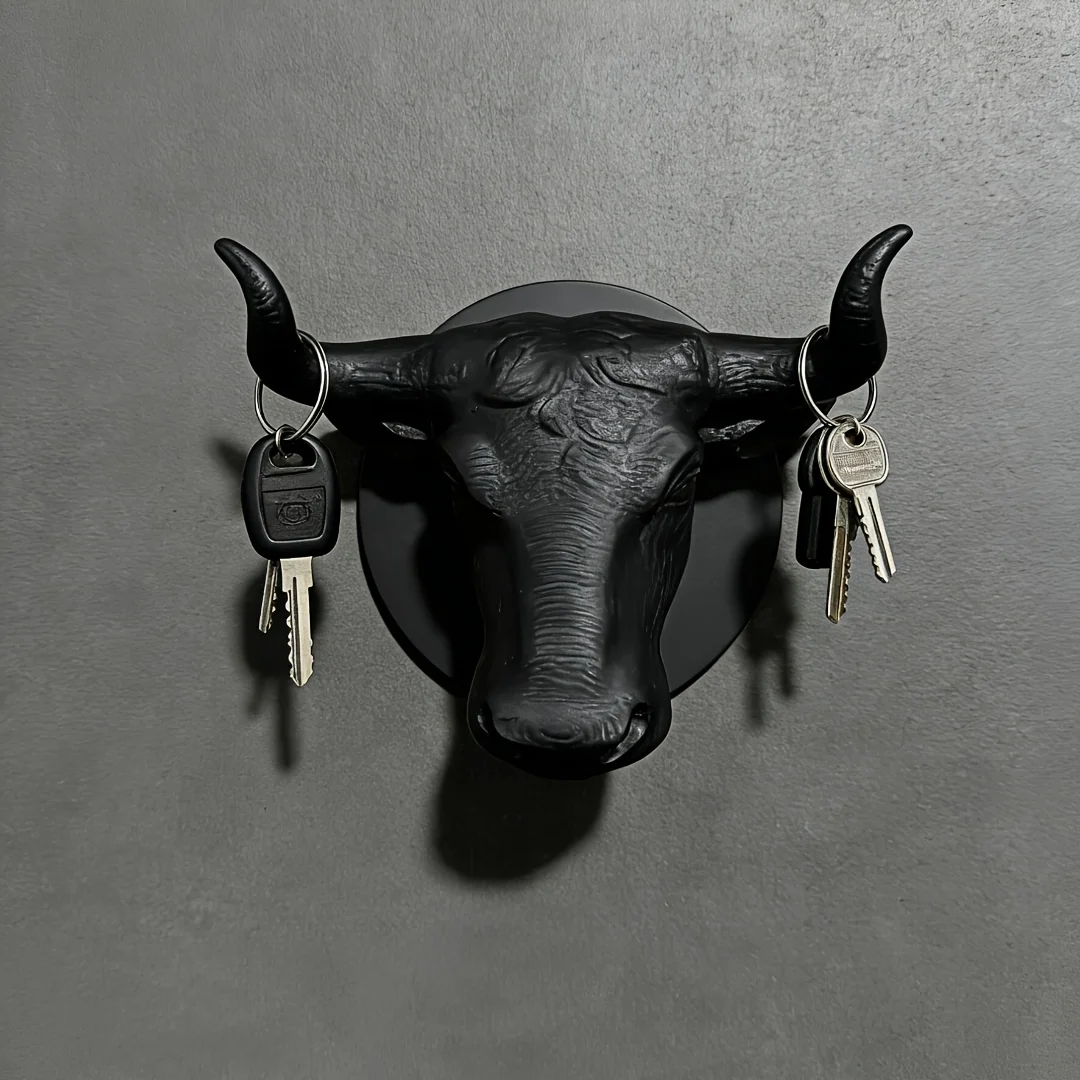 Bull Head Shaped Key Hook, Textured Sculpture Design, Black & White, Home Decor & Key Storage Organizer