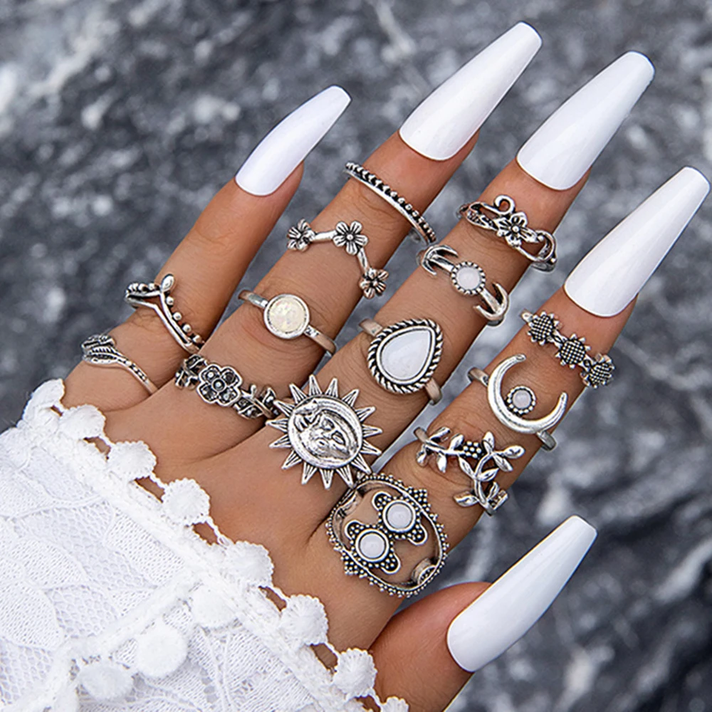 2024 New Retro Ring Set Water Drop Pony Carved Unicorn Lotus Hollow Inlaid Stone 13 Pieces Women Fashion Jewelry Accessories