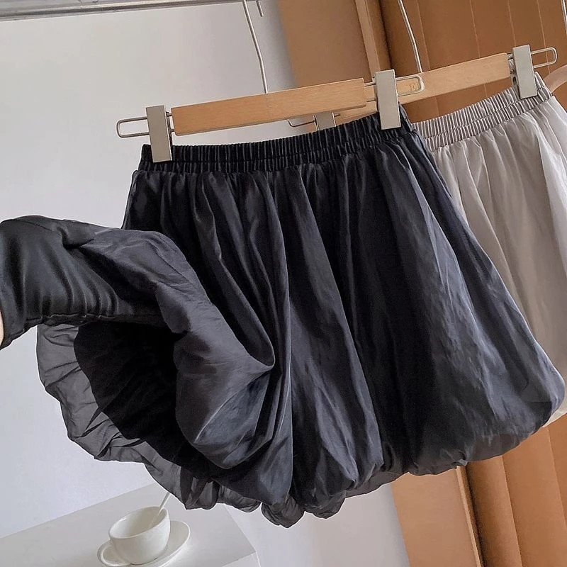 

2026 Summer Women's High-Waisted Balloon Style A-Line Wide-Leg Puffy Shorts Relaxed Fit Casual Versatile Skirt Pants in Chiffon