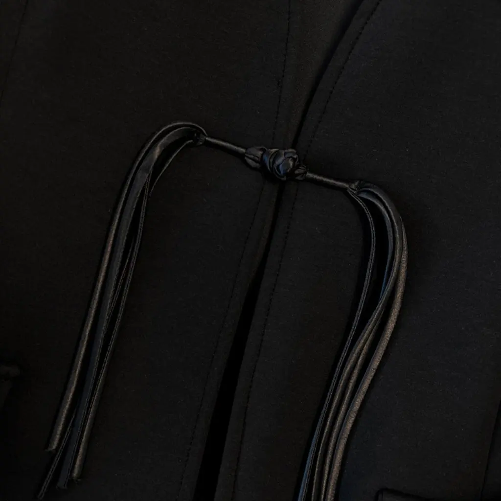 

Ранняя весна, толстый MM200, большие размеры, воздушный слой, художественное ретро пальто, пряжка, кисточка, элегантный костюм с v-образным вырезом 300