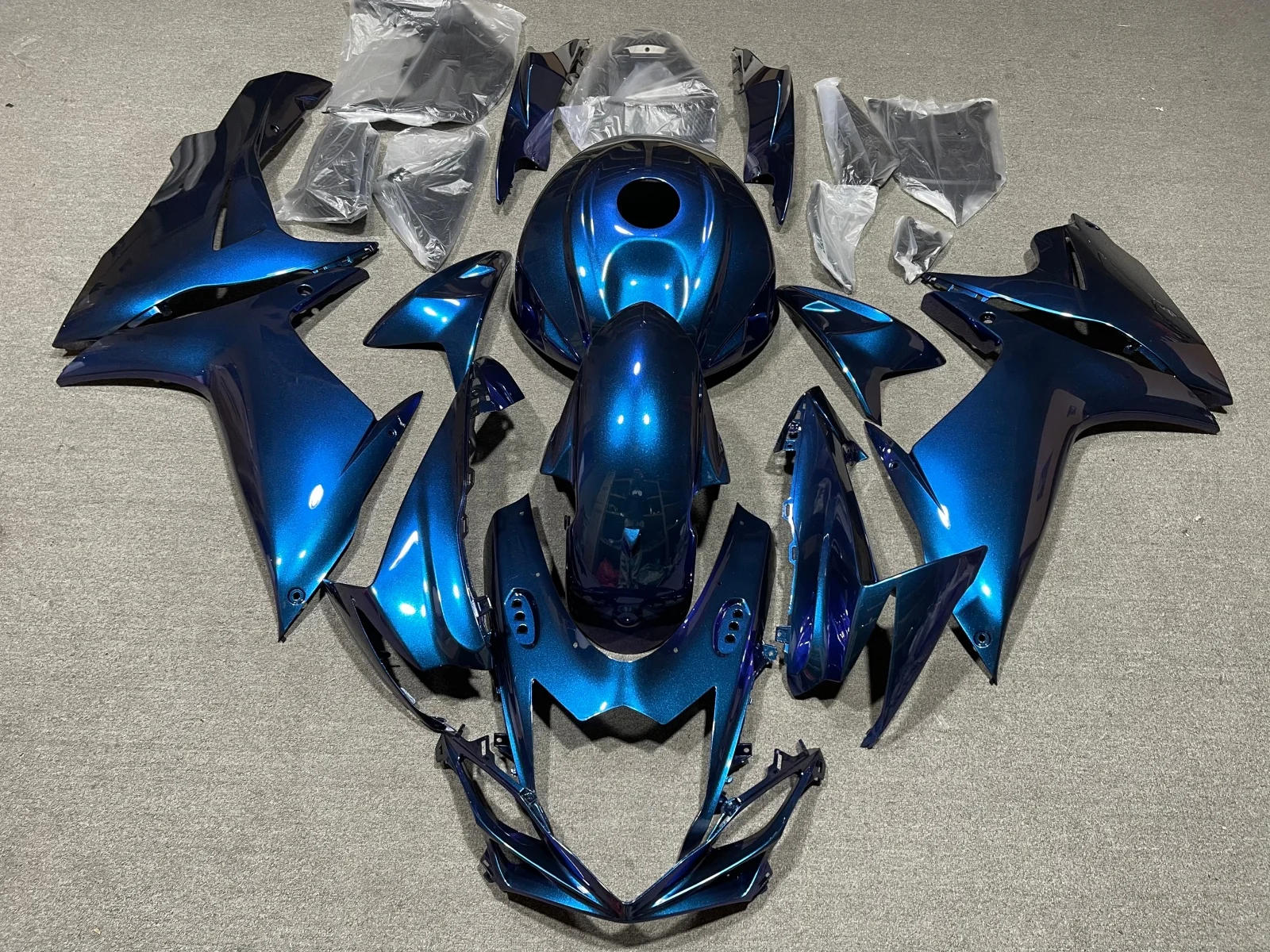For GSXR 600 750 2011 12 13 14 15 16 17 18 2019 Motorcycle refit fairing housing accessories can be customized