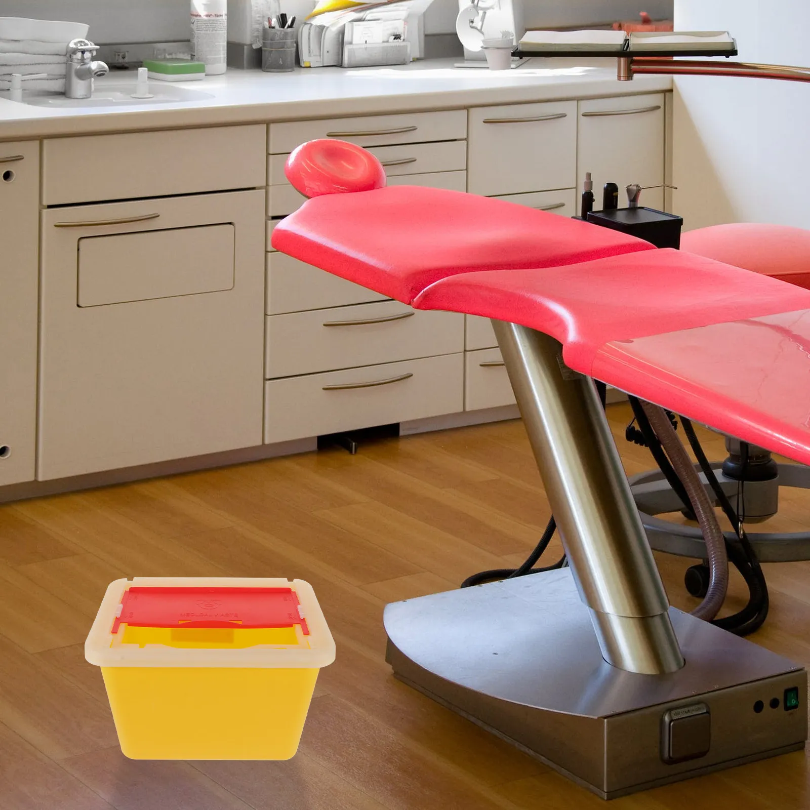 

Контейнер для острых отходов: прочный, медицинского класса, для тату-салонов, больниц, клиник. Практичный контейнер для утилизации острых предметов.