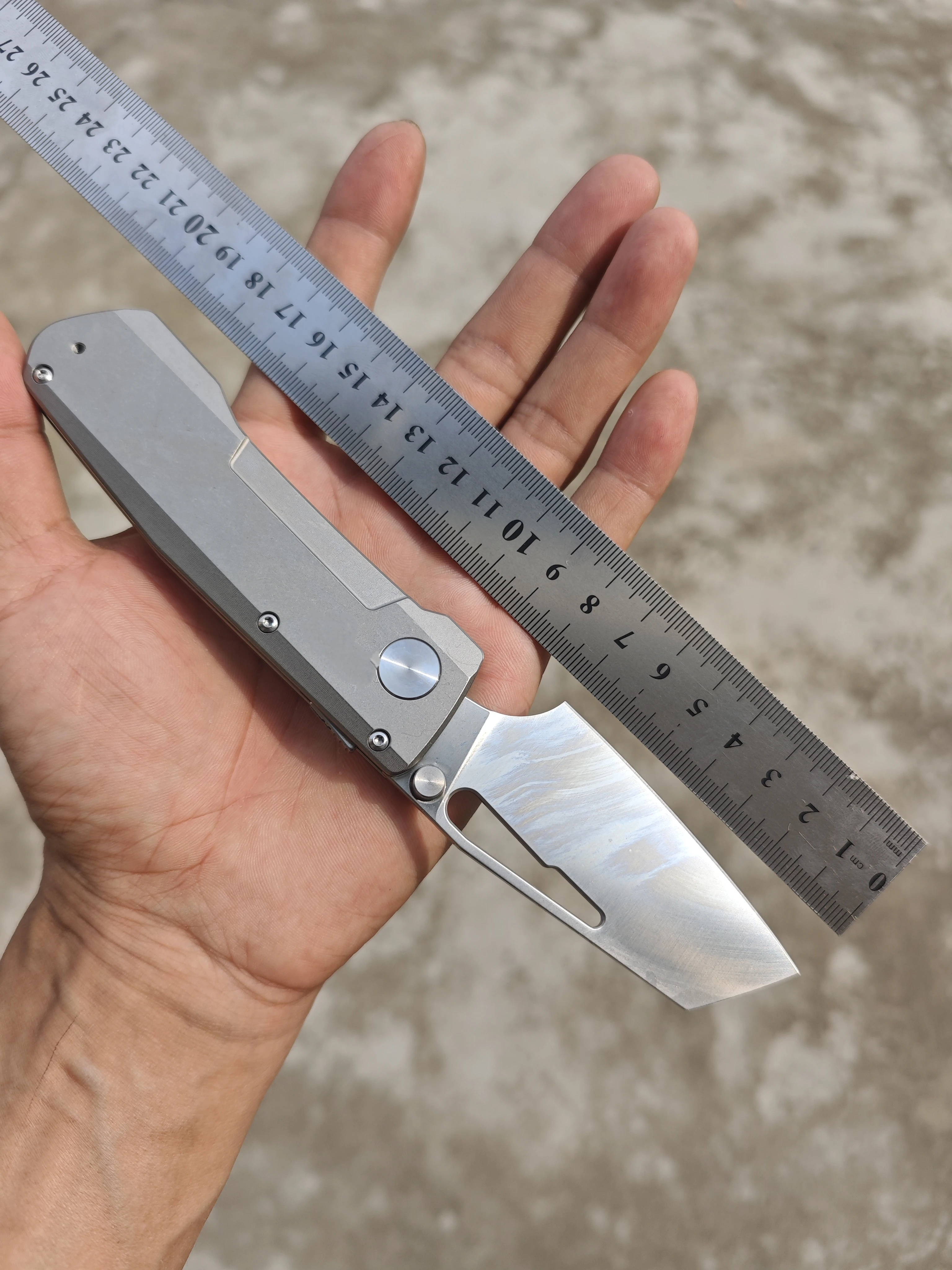 

WinterPudding Seveen Folding Knife Bohler M390 Blade TC4 Titanium Handle Compact & Practical EDC