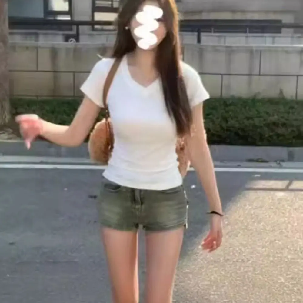 Рисунок 2 - Модный пуловер, футболка с коротким рукавом