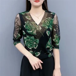 Women's Sexy Sheer Mesh Lace Rhinestone Elegant Party T-shirts Fashion Vintage Print V-neck 3/4 Sleeve Slim Club Basic Tops Ropa