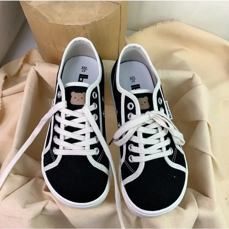 

2024Trend Desianer Canvas Shoes forWomen Round Toe Low Top Sneakers Wide Toe LaceUp Trainers Shoe Brand Female Tenis Plimsolls