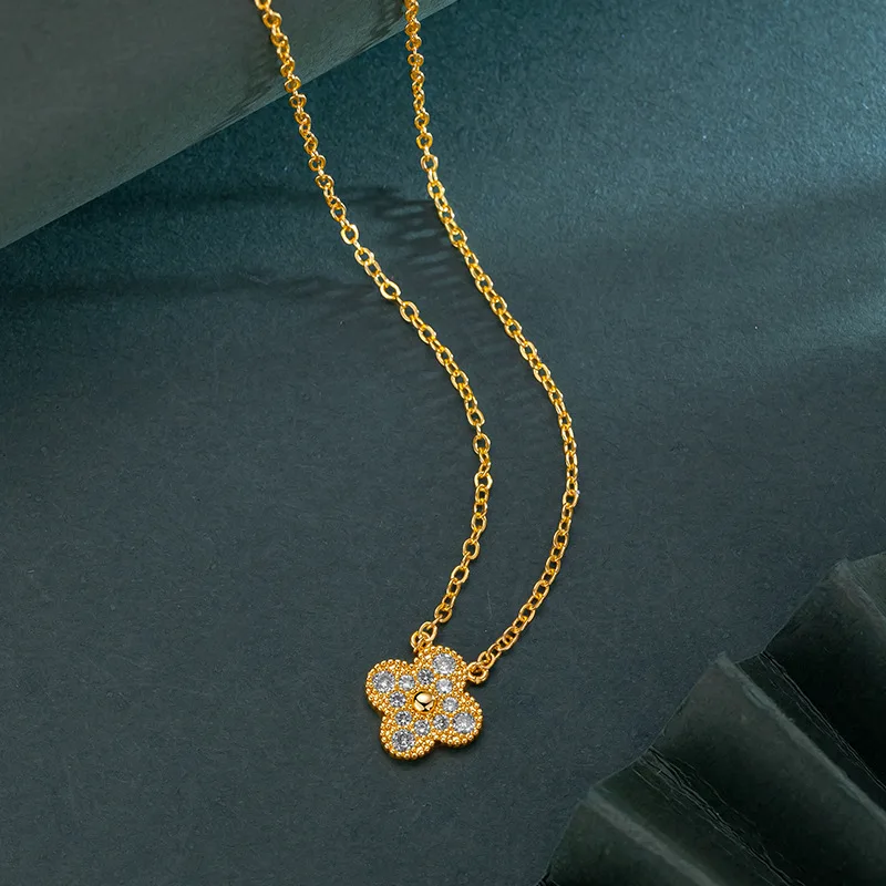 18k Golden Color Clover Studded Zircon Integrated Chain Neck Chain for Women's O Clavicle Chain Neck Collares Birthday Gifts