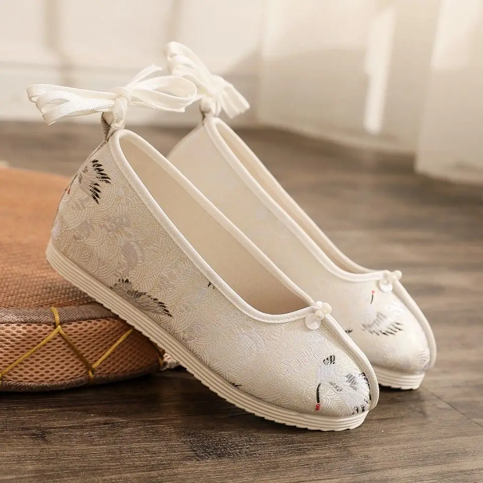 Ancient Hanfu Shoes Women Chinese Style Cloth Loafers Old Beijing Ethnic Style Height Increase Embroidery Cheongsam Sneakers