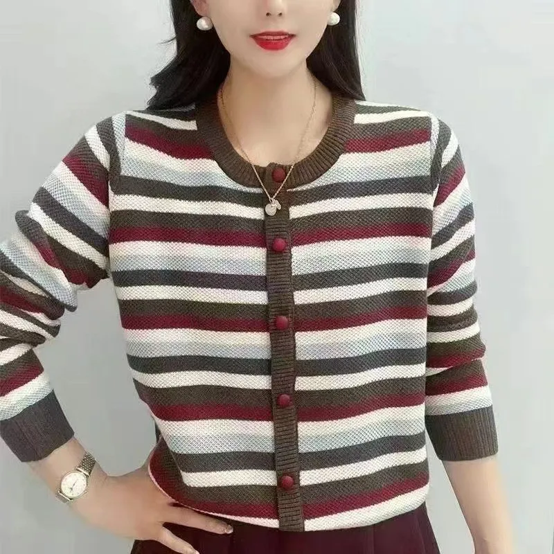 New Spring Casual round Neck Gradient Color Block Soft Fine Knitted Sweater Women's Young Mom Style Knitwear Lightweight Fly ...