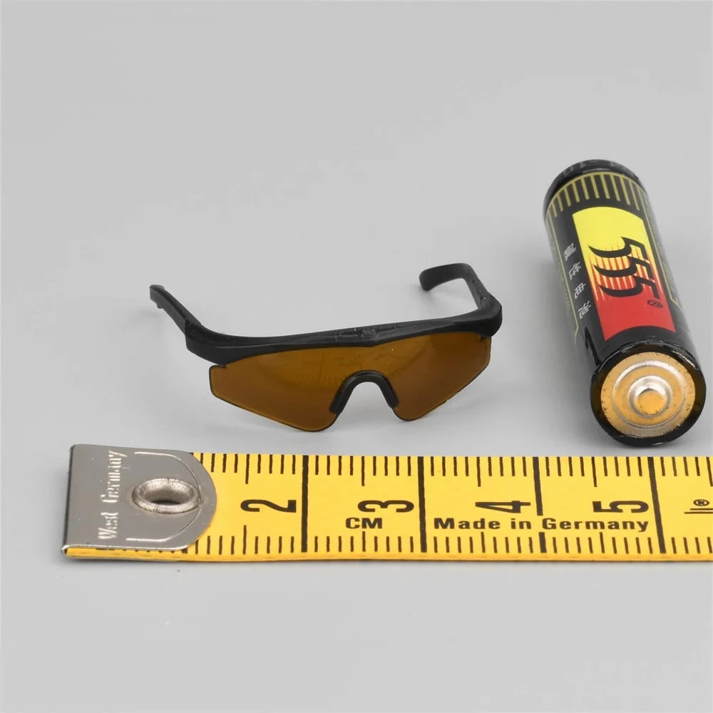 Easy & Simple ES 26067R The Russian Action Figure Unit Testa maschile Sculpt Carving Occhiali da sole a maniche corte per 12 "COO Action 1/6