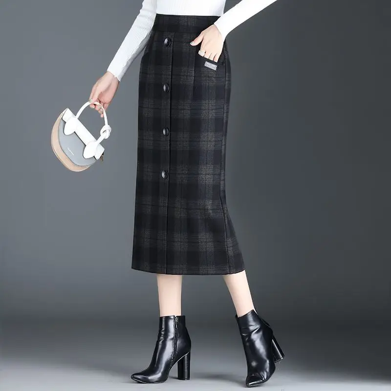 Women Checkered Knitted Skirt Autumn Winter Elastic High Waist A-line Long Skirt Female Thicken Plaid Knitted Skirts M173