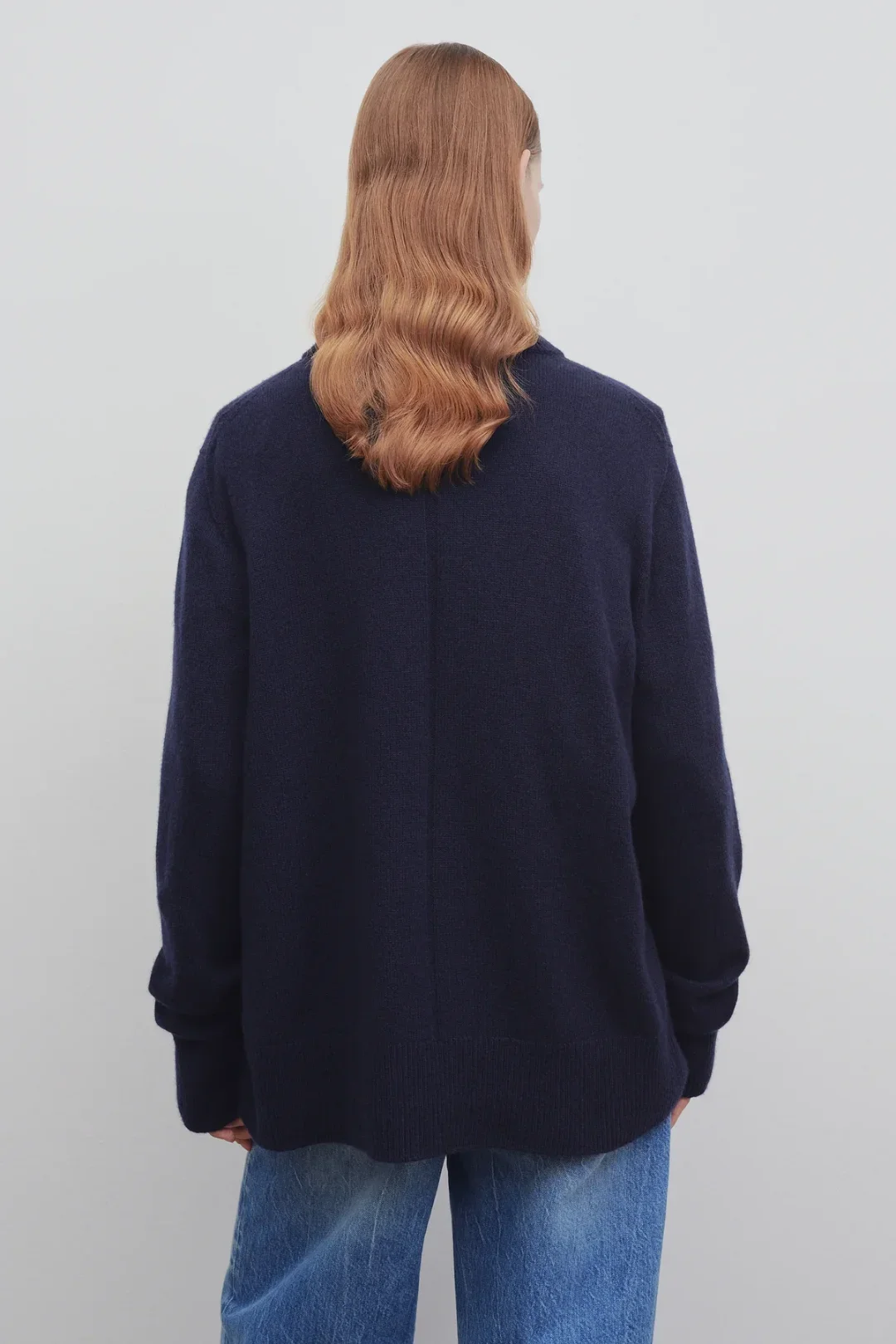 Women's Solid Color Seamless Wool Sweater Round Neck Thin Pullover with Back Middle Seam Thread 2026 Spring Lady