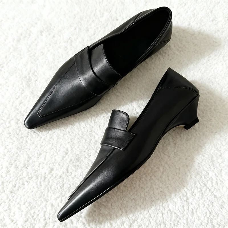 مثير أشار تو كعب منخفض مصمم مضخات النساء الجلود الناعمة أنيقة الخريف أحذية نسائية النمط البريطاني الراحة مكتب الأحذية الرسمية