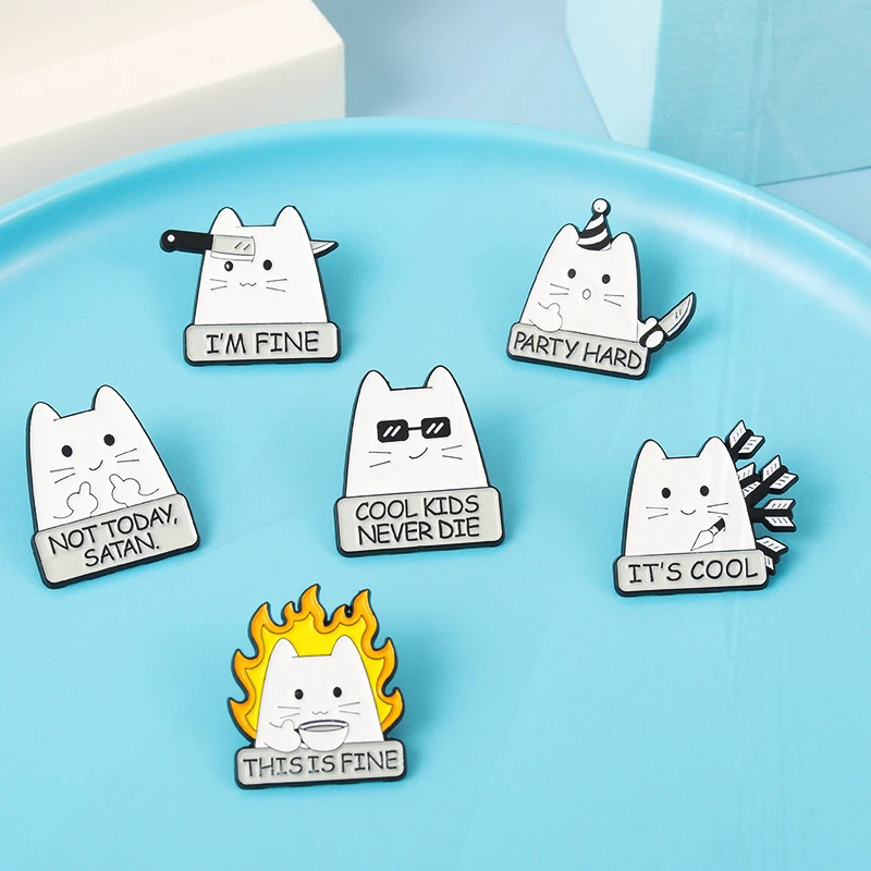 Drop Lapel Pin Badge Pins Denim Bag Gift Men Women Fashion Jewelry Creative Trendy Cartoon Cat Mouse Keyboard Headset Oil