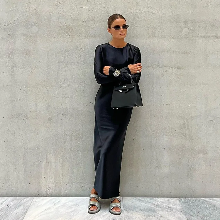 Sukienka damska z satyny, długa spódnica z drapowaniem, okrągły dekolt, wysoki stan, modne długie rękawy, wczesna wiosna 2025.