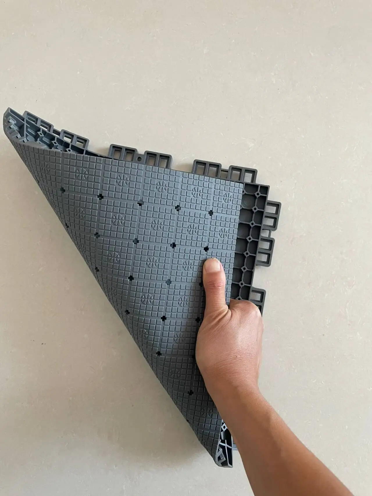 Beable Professional Backyard Sport Court، بلاط أرضيات TPE، خارجي، كرة سلة، نصف محكمة، 3x3، أرضية ناعمة