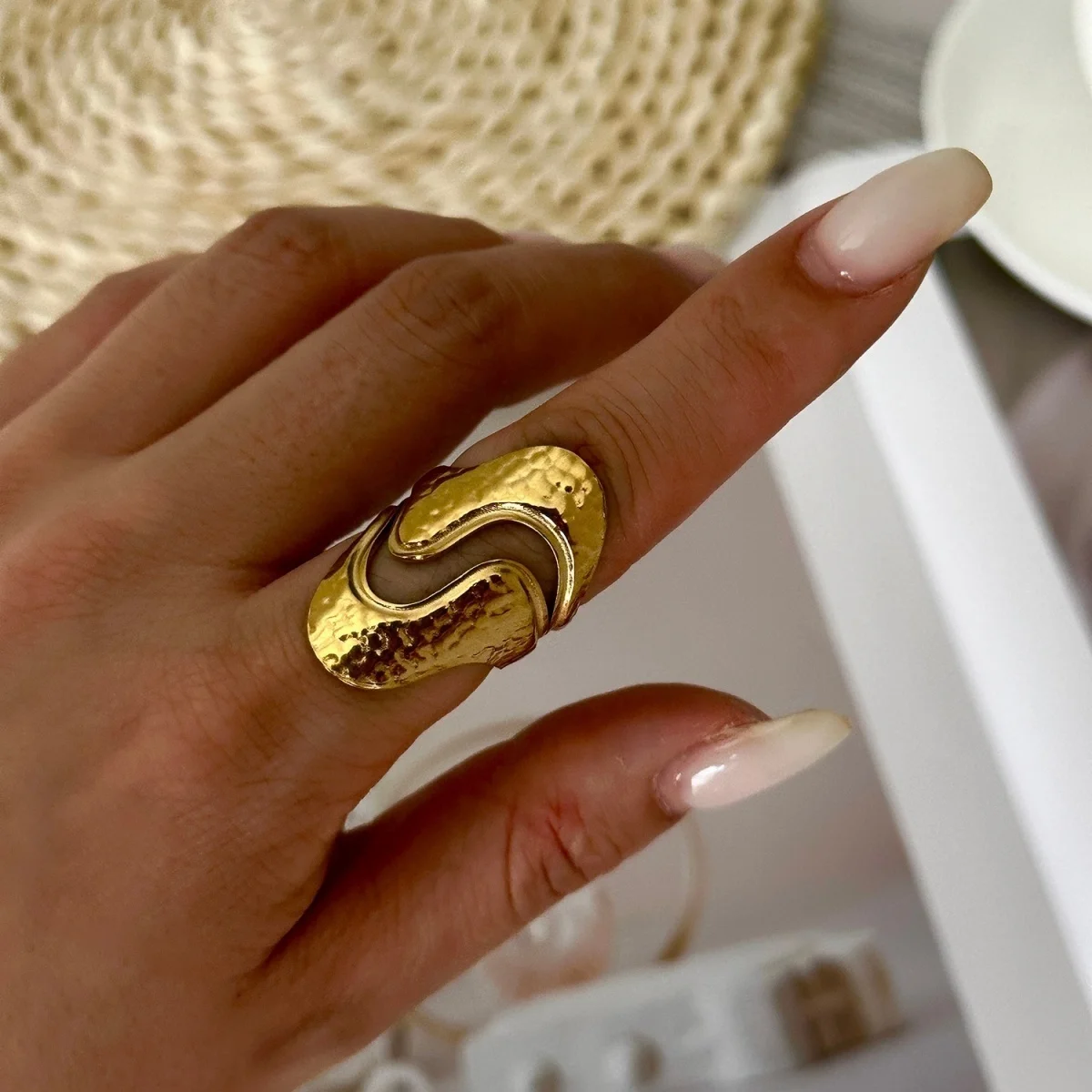 Punk-Ringe aus gehämmertem Edelstahl mit hohlem S-förmigem Blütenblatt- und Spiral-Design für Damen und Herren, trendiger geometrischer stapelbarer Fingerring-Schmuck – Detail 9