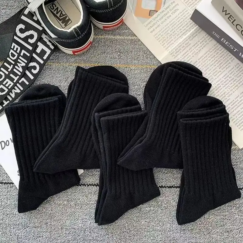 2024 Mid tube black and white men's anti odor, sweat absorbing, breathable men sports socks