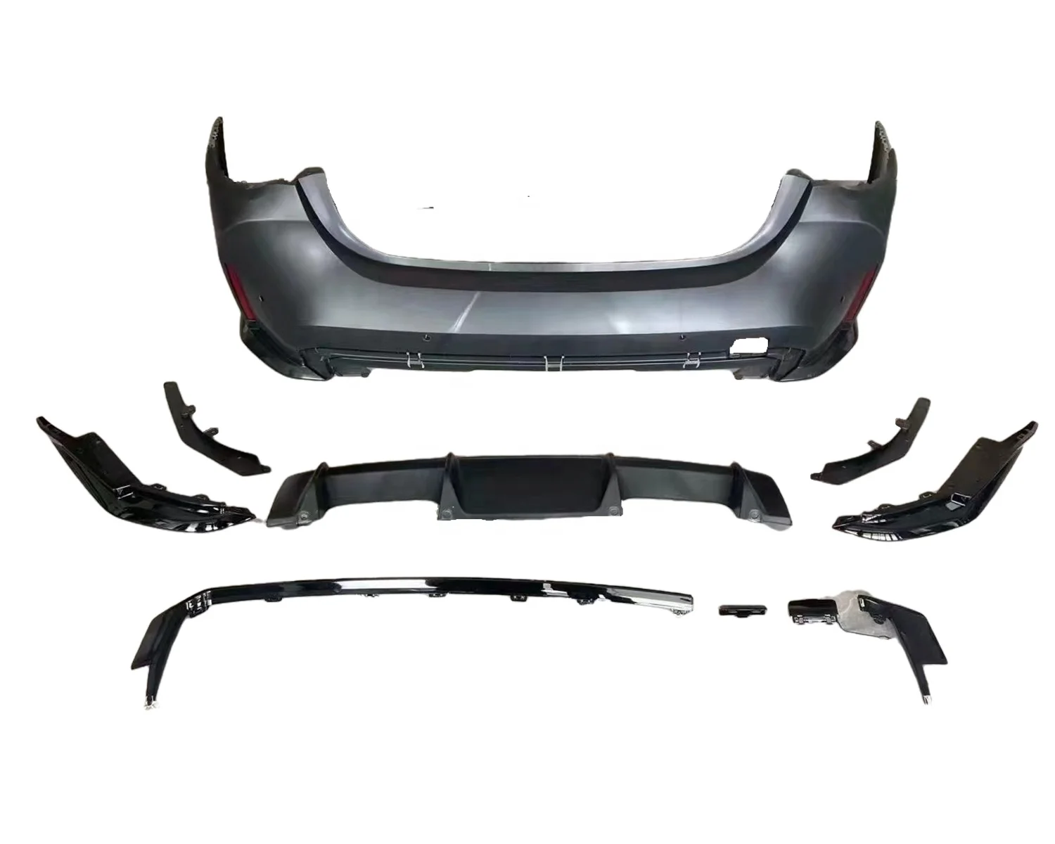 For BMW 4 Series G22 Modified change to M4 style Rear bumper with Exhaust M4 tailpipe for BMW Bodykit car bumper 2020 2021 2022