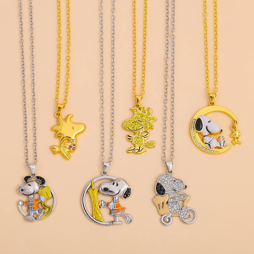 Collier avec pendentif Snoopy et Woodstock, motif dessin animé, chaîne mignonne en émail et strass, bijoux kawaii pour adolescentes et femmes.