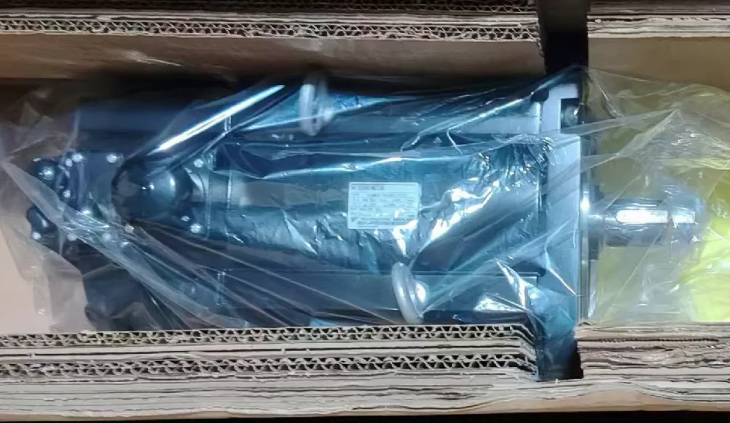 

Servo Motor SGMRV-13ANA-YRA1 Brand New，SGMRV 13ANA YRA1 Servo Motor，Fast shipping