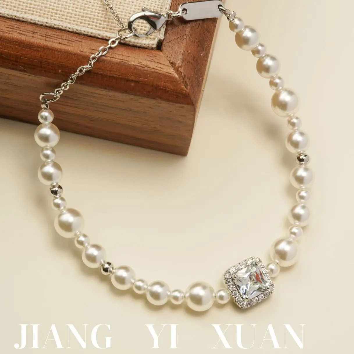 

【Gift Free】Luxury Bubble Sugar Cube Pearl Bracelet Adjustable Aurora Glow Elegant Versatile Women Jewelry