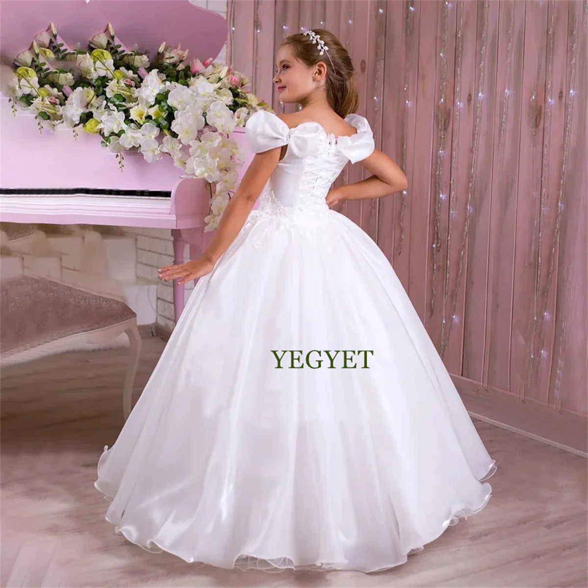 

Elegant White Lace Appliques Puffy Flower Girl Dresses 2024 Princess Boat Neck Birthday Party Kids Pageant First Communion Gowns