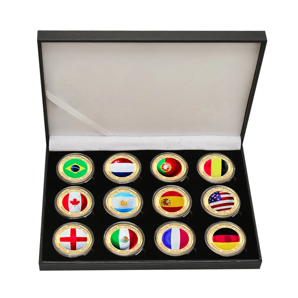12 pièces ensemble de pièces commémoratives de sport de fête de Football dans la boîte 2026 pièces de défi de Souvenir de Football cadeaux de vacances à collectionner pour les fans